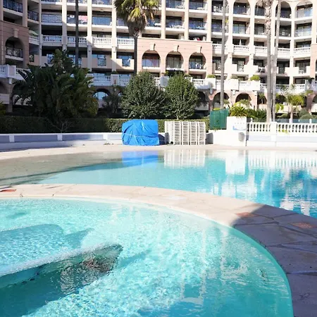 556, Vue Et Piscine By Palmazur *