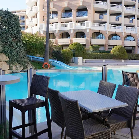 556, Vue Et Piscine By Palmazur Apartment *
