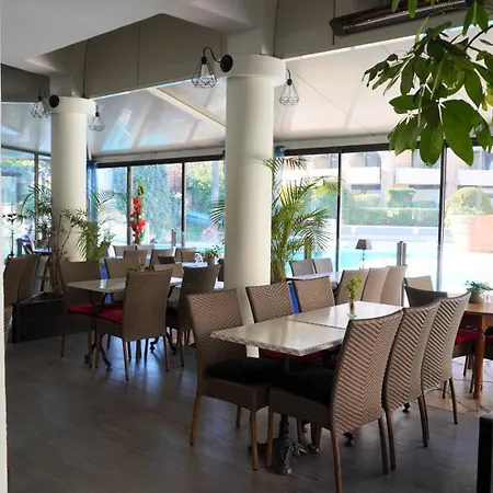 556, Vue Et Piscine By Palmazur Apartment